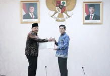Wagub Mian Serahkan SK Plt Bupati Rejang Lebong