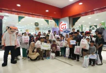Momen Haru! 33 Anak Yatim Dhuafa di Bengkulu Akhirnya Bisa Pilih Baju Lebaran Sendir