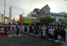 Ribuan Jemaah Muhammadiyah Bengkulu Salat Id di Jalan Soeprapto dan Kampus UMB