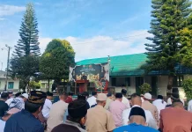 Ribuan Warga Ikuti Salat Id di Lapangan Yonif 144/Jaya Yudha