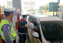Sambut Pemudik, Hutama Karya Gelar Operasi Simpatik di Tol Bengkulu–Taba Penanjung