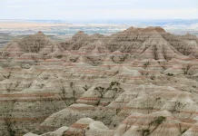 Mahakarya Alam yang Terukir Waktu: Menyingkap Pesona Taman Nasional Badlands