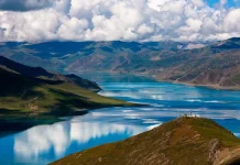 Rahaya di Balik Ribuan "Mata Biru" Dataran Tinggi Tibet