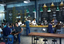 Menjadikan Warung Kopi sebagai Tempat Berbagi Cerita, Bukan Sekadar Ngopi