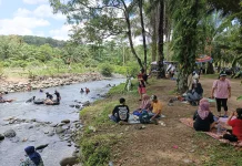 Libur Lebaran Obyek Wisata Lubuk Munik Ramai Pengunjung