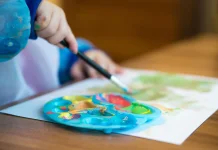 Melatih Anak Melukis, Cara Efektif Kembangkan Kreativitas sejak Dini