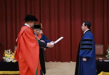 Ketua DPD RI Sultan Terima DOCTOR PHD Honoris Causa