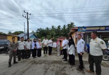 Satpol PP Kota Bengkulu Salurkan Bantuan Makanan untuk Korban Banjir