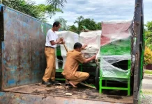 Kaur Terima 10 Unit Bantuan Alat Perontok Padi