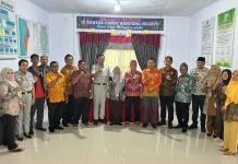 JR Bengkulu Bersama Bapenda Serahkan SPTPD kepada Camat Kampung Melayu