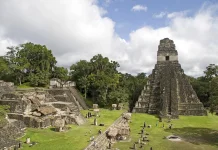 Menembus Kabut Waktu: Menjelajahi Tikal, Jantung Peradaban Maya di Guatemala