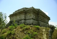 Eksotis! Keajaiban Candi tanpa Pintu di Tulungagung