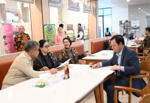 Pimpinan Parlemen RI Makan Siang dan Berdiskusi di Kantin Demokrasi Senayan