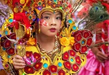 Beragam Kreatifitas Peserta pada Karnaval Batik Besurek International