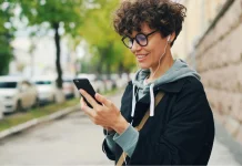 Headset Kabel atau Bluetooth, Mana Lebih Baik untuk Kesehatan?