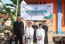 Air yang Dinanti, Kini Mengalir: Santri Sambut Sumur Bor di Rumah Qur’an Air Kemang