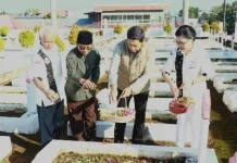 Persatuan Umat Buddha Indonesia Provinsi Gelar Tabur  Bunga  TMPN