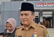 Penataan Guru Honorer Diperketat, Sekolah Negeri Wajib Diisi ASN Mulai 2027