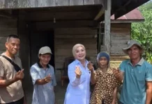 Erna Sari Dewi Tinjau Program Bedah Rumah Warga di Bengkulu tengah