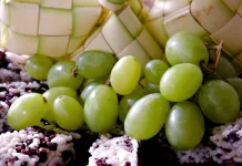 Membuat Ketupat dengan Mudah