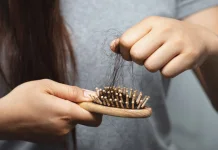 Bukan Cuma Salah Sampo, Stres dan Kurang Vitamin D Bisa Picu Rambut Rontok