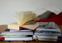 Membuat Jadwal Belajar Malam agar Tugas Sekolah Tidak Menumpuk