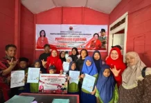Realisasi Aspirasi Siswa, DPC PDIP Lebong Berikan Beasiswa PIP untuk Pelajar