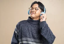 Menenangkan Pikiran dengan Mendengarkan Musik setelah Aktivitas yang Padat