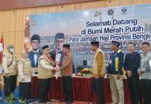 Pemprov Bengkulu Lepas Secara Resmi Jamaah Haji Kloter 2 ke Daerah Asal