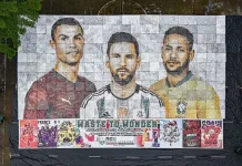 Karya Seni Raksasa Ronaldo, Messi, dan Neymar Curi Perhatian di India