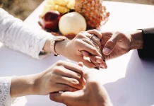 Gen Z Pilih Pernikahan Intimate, Dana Resepsi Dialihkan Honeymoon ke Luar Negeri