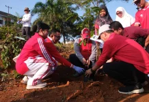 UINFAS-BPOM Tanam 1.000 Pohon untuk Dukung Kampus Hijau