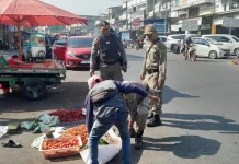 PKL Berjualan di Badan Jalan, Satpol PP Kota Bengkulu Kembali Lakukan Penertiban di