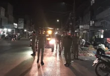 Tindak Lanjut Aduan Warga, Satpol PP Tertibkan PKL di Pasar Panorama
