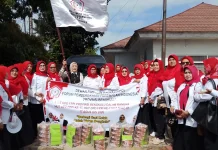 FPPI Bengkulu Berbagi 300 Nasi Kotak Sambut HUT Organisasi dan Kemerdekaan RI