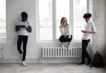 Batasi Penggunaan Wi-Fi yang Tidak Aman untuk Menghindari Risiko Keamanan Digital