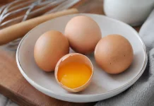 Warna Kuning pada Telur Tidak Menentukan Kandungan Gizinya