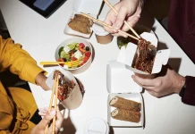 Kebiasaan Makan tengah Malam, Benarkah Berbahaya? Ini Dampaknya bagi Kesehatan