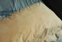 Kenapa Bantal dan Guling Menguning? Ini Penyebab dan Bahayanya