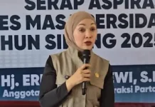 Program Indonesia Pintar, Legislator Erna Dorong Semangat Belajar Siswa Benteng