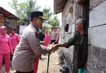 Peringati HKGB ke-74, Bhayangkari Bengkulu Selatan Salurkan Bansos