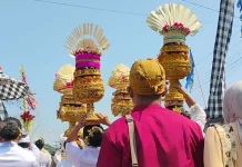 Pawai HUT ke-81 RI di Ujan Mas Meriah, Kesenian dan Busana Adat Bali Curi Perhatian