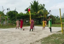 Warga RT 26 Bentiring Gelar Lomba Futsal Antarwarga