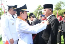 Sebanyak 148 PNS Pemkot Bengkulu Terima Satyalancana Karya Satya