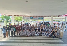 HUT ke-81 RI, Bandara Fatmawati Soekarno dan Balai Bahasa Bagikan Buku Gratis