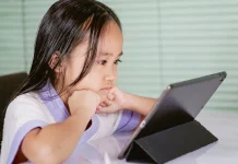 Awasi Anak Menggunakan Internet agar Tetap Aman