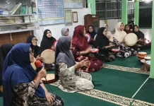 Rebana Ibu-Ibu Majelis Taklim An-Nur Jaga Tradisi