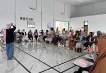 Kolaborasi GERKATIN dan Proyek BARBEL Gelar Kelas BISINDO