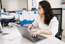 Bukan Cuma Kurang Olahraga, Terlalu Banyak Duduk juga Bisa Mempengaruhi Kesehatan