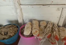 Nikmat dan Gurih, Kemplang Panggang Tradisional Terus Diminati